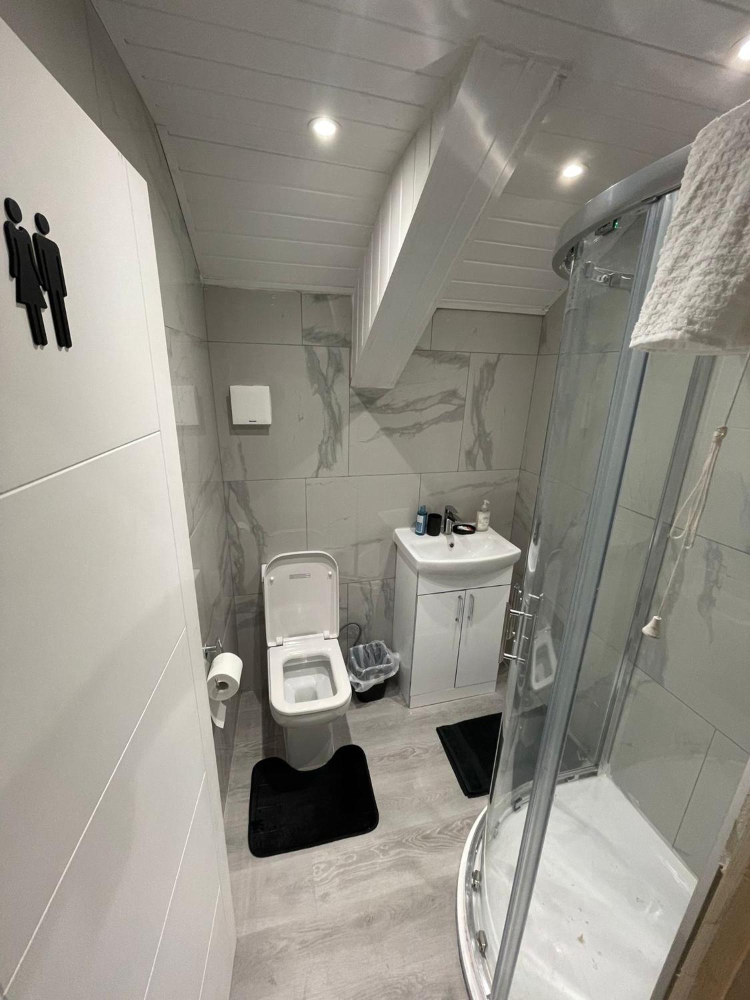 Holyheadinn Екстер'єр фото