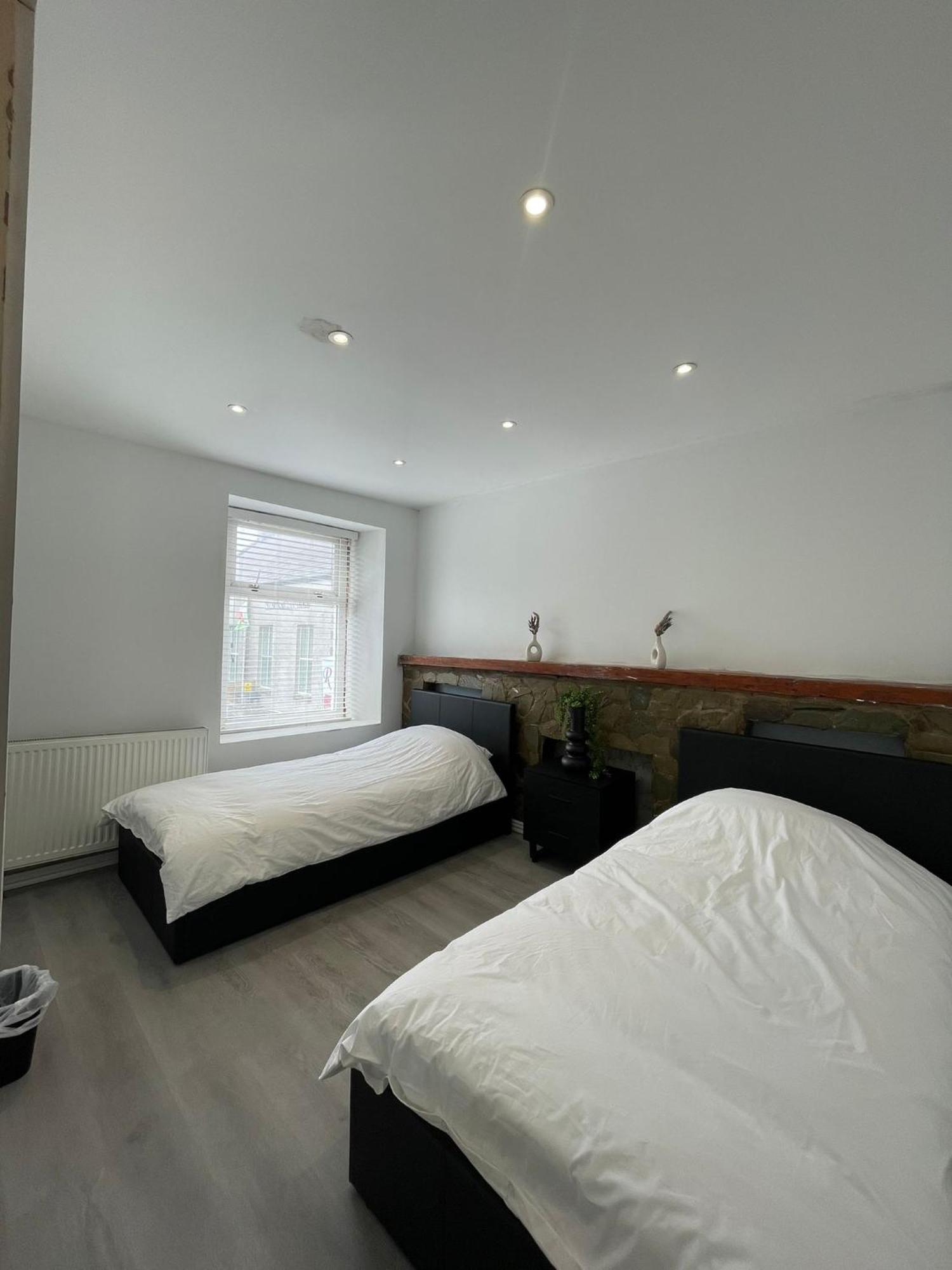 Holyheadinn Екстер'єр фото