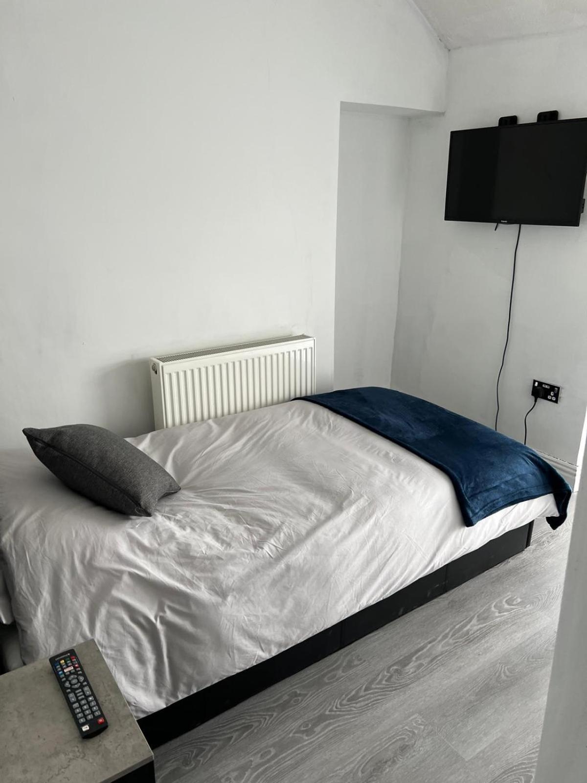 Holyheadinn Екстер'єр фото